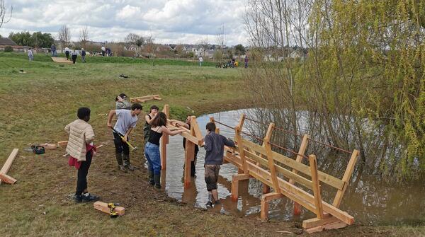 Un mobilier urbain unique et inventif s'installe à la Vacquerie en Blois Vienne 